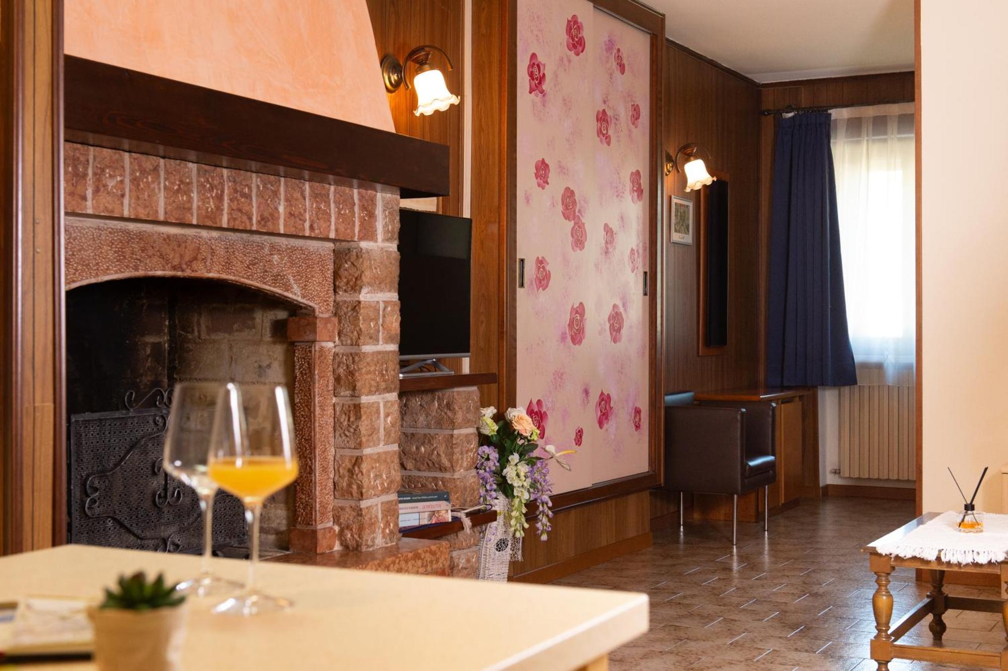 B&B La Casa Di Rosa Vago Exteriör bild