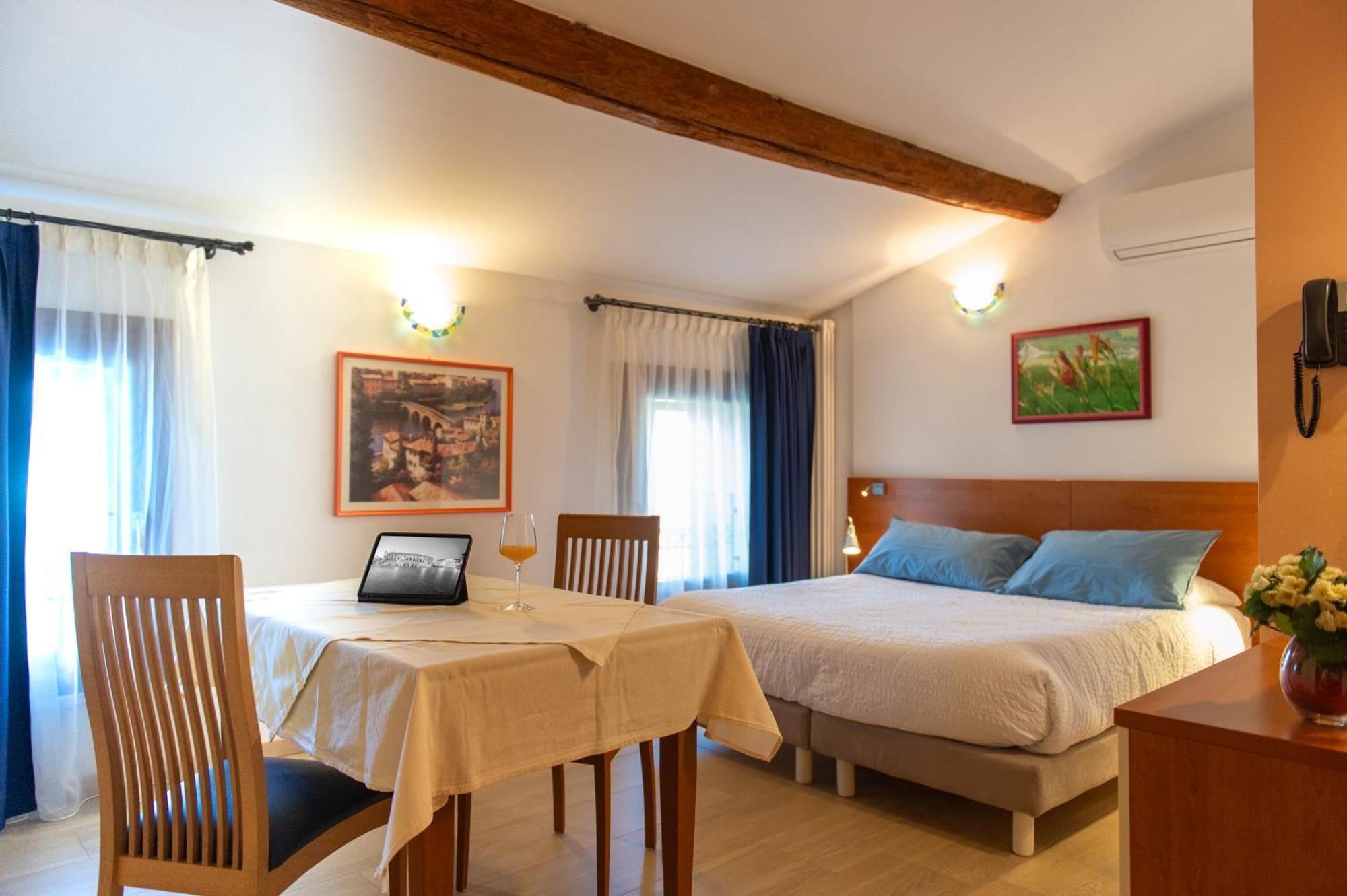 B&B La Casa Di Rosa Vago Exteriör bild