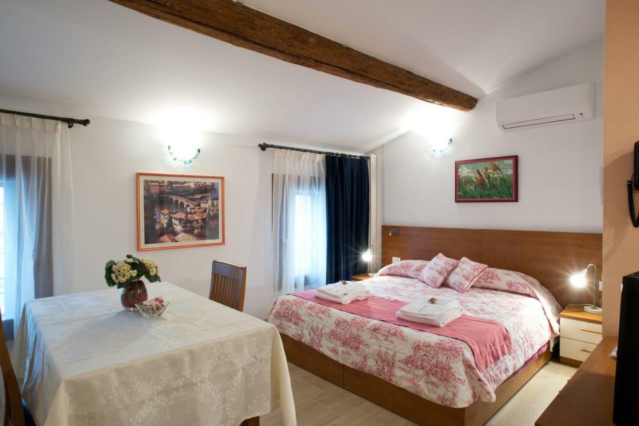 B&B La Casa Di Rosa Vago Exteriör bild